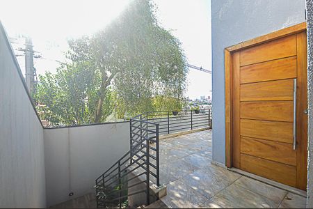 Casa à venda com 340m², 3 quartos e 6 vagas Casa à venda com 340m², 3 quartos e 6 vagasHall de entrada