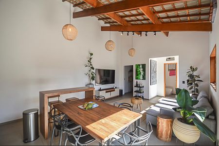 Casa à venda com 340m², 3 quartos e 6 vagas Casa à venda com 340m², 3 quartos e 6 vagasChurrasqueira