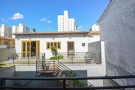 Casa à venda com 340m², 3 quartos e 6 vagas Casa à venda com 340m², 3 quartos e 6 vagasVista da Sacada