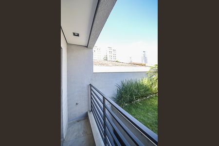 Casa à venda com 340m², 3 quartos e 6 vagas Casa à venda com 340m², 3 quartos e 6 vagasSacada