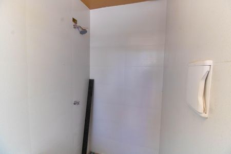 Casa à venda com 185m², 4 quartos e 1 vaga Casa à venda com 185m², 4 quartos e 1 vagaBanheiro de Serviço