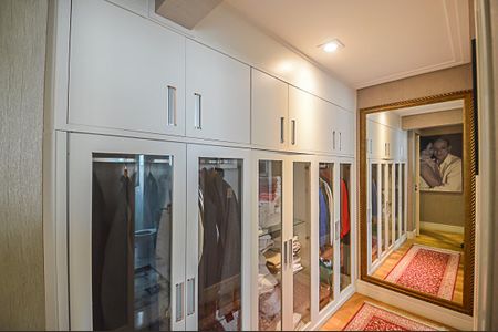 Apartamento à venda com 130m², 2 quartos e 2 vagas Apartamento à venda com 130m², 2 quartos e 2 vagasCorredor