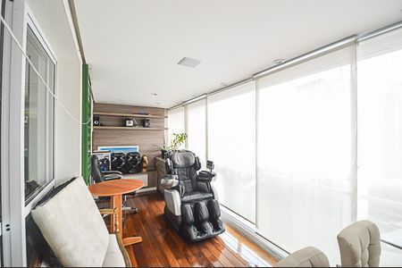 Apartamento à venda com 130m², 2 quartos e 2 vagas Apartamento à venda com 130m², 2 quartos e 2 vagasVaranda