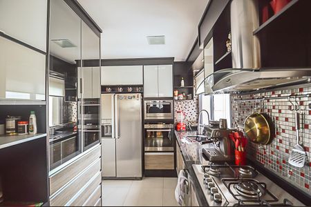 Apartamento à venda com 130m², 2 quartos e 2 vagas Apartamento à venda com 130m², 2 quartos e 2 vagasCozinha