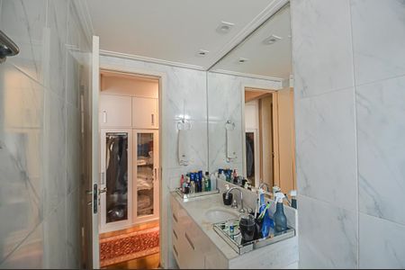 Apartamento à venda com 130m², 2 quartos e 2 vagas Apartamento à venda com 130m², 2 quartos e 2 vagasBanheiro