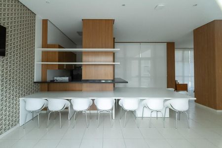 Apartamento à venda com 130m², 2 quartos e 2 vagasÁrea comum - Salão de festas