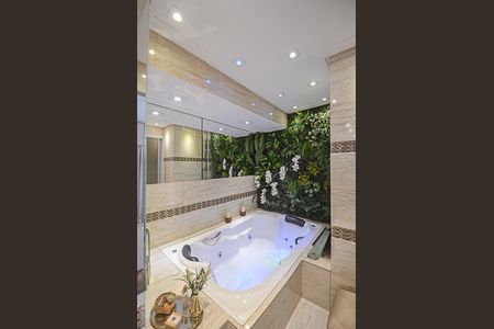 Apartamento à venda com 130m², 2 quartos e 2 vagas Apartamento à venda com 130m², 2 quartos e 2 vagasBanheiro da Suíte 2