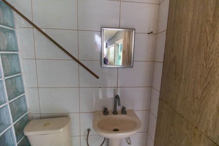 Casa de condomínio à venda com 261m², 4 quartos e 2 vagas Casa de condomínio à venda com 261m², 4 quartos e 2 vagasÁrea externa - Banheiro