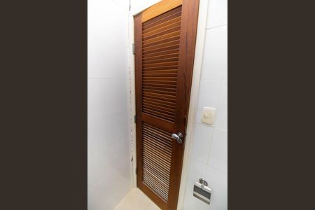 Casa de condomínio à venda com 261m², 4 quartos e 2 vagas Casa de condomínio à venda com 261m², 4 quartos e 2 vagasLavabo