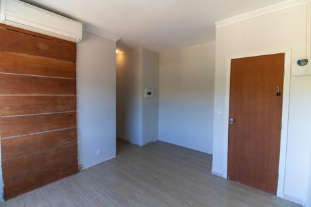 Casa de condomínio à venda com 261m², 4 quartos e 2 vagas Casa de condomínio à venda com 261m², 4 quartos e 2 vagasSuíte 3