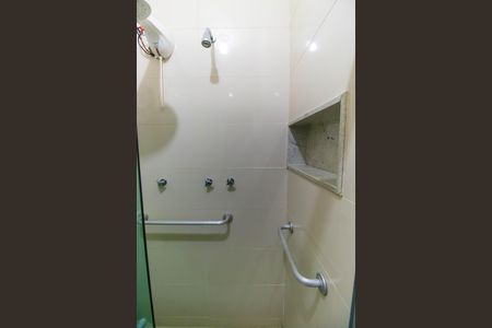 Casa de condomínio à venda com 261m², 4 quartos e 2 vagas Casa de condomínio à venda com 261m², 4 quartos e 2 vagasBanheiro da Suíte 2