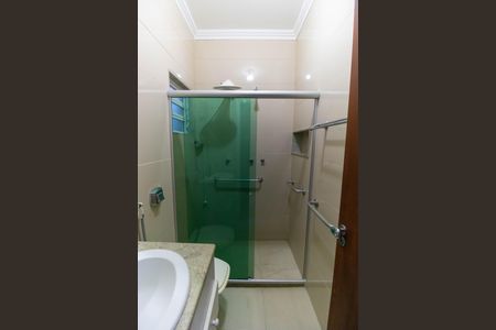 Casa de condomínio à venda com 261m², 4 quartos e 2 vagas Casa de condomínio à venda com 261m², 4 quartos e 2 vagasBanheiro da Suíte 2