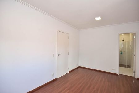 Casa à venda com 848m², 5 quartos e 4 vagas Casa à venda com 848m², 5 quartos e 4 vagasSuíte 3
