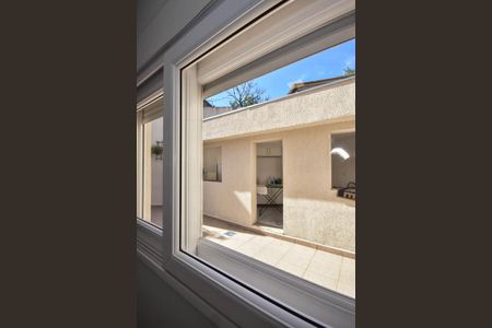Casa à venda com 848m², 5 quartos e 4 vagas Casa à venda com 848m², 5 quartos e 4 vagasVista da Suíte 2