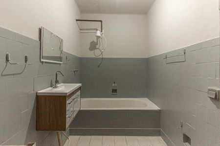 Studio para alugar com 32m², 1 quarto e sem vaga Studio para alugar com 32m², 1 quarto e sem vagaBanheiro