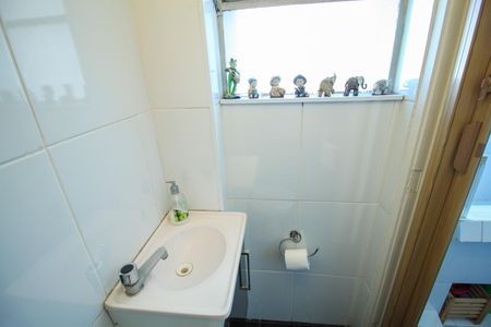 Apartamento à venda com 90m², 3 quartos e 1 vaga Apartamento à venda com 90m², 3 quartos e 1 vagaBanheiro de Serviço