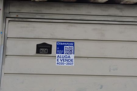 Casa à venda com 170m², 3 quartos e 2 vagasFachada e placa