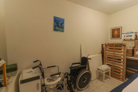 Casa à venda com 250m², 3 quartos e 3 vagas Casa à venda com 250m², 3 quartos e 3 vagasCasa 2- Quarto