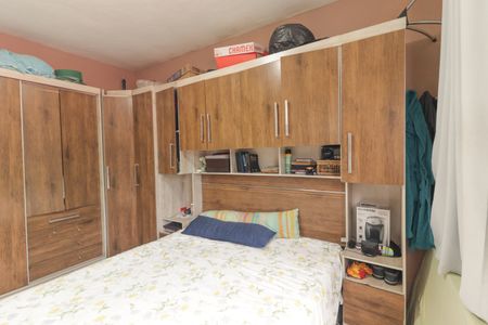 Casa à venda com 250m², 3 quartos e 3 vagas Casa à venda com 250m², 3 quartos e 3 vagasQuarto