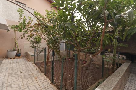 Casa à venda com 250m², 3 quartos e 3 vagas Casa à venda com 250m², 3 quartos e 3 vagasQuintal