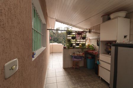 Casa à venda com 250m², 3 quartos e 3 vagas Casa à venda com 250m², 3 quartos e 3 vagasCozinha e Área de Serviço