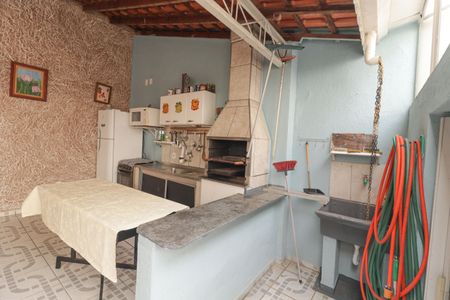 Casa à venda com 250m², 3 quartos e 3 vagas Casa à venda com 250m², 3 quartos e 3 vagasÁrea comum