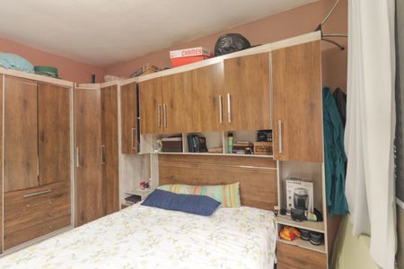 Casa à venda com 250m², 3 quartos e 3 vagas Casa à venda com 250m², 3 quartos e 3 vagasQuarto