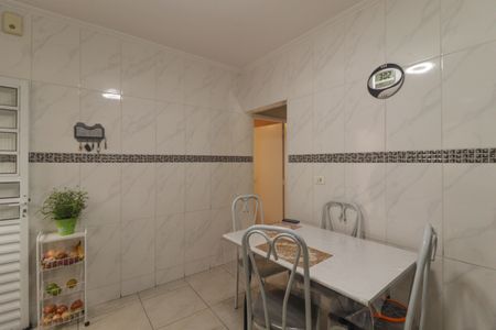 Casa à venda com 250m², 3 quartos e 3 vagas Casa à venda com 250m², 3 quartos e 3 vagasCozinha e Área de Serviço