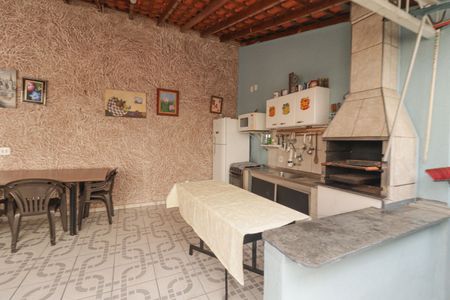 Casa à venda com 250m², 3 quartos e 3 vagas Casa à venda com 250m², 3 quartos e 3 vagasÁrea comum