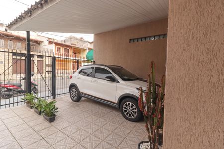 Casa à venda com 250m², 3 quartos e 3 vagas Casa à venda com 250m², 3 quartos e 3 vagasGaragem