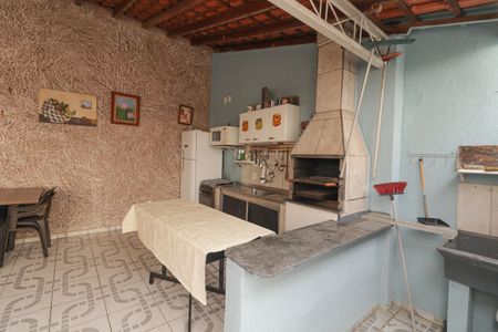 Casa à venda com 250m², 3 quartos e 3 vagas Casa à venda com 250m², 3 quartos e 3 vagasÁrea comum