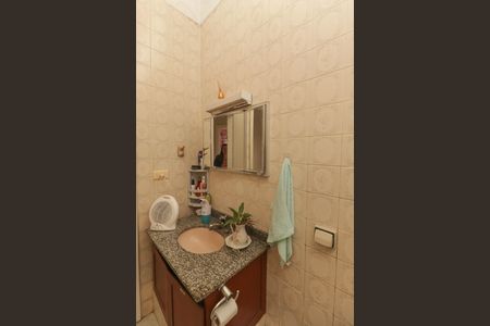 Casa à venda com 250m², 3 quartos e 3 vagas Casa à venda com 250m², 3 quartos e 3 vagasBanheiro