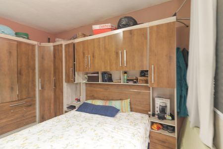 Casa à venda com 250m², 3 quartos e 3 vagas Casa à venda com 250m², 3 quartos e 3 vagasQuarto