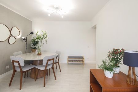 Apartamento à venda com 63m², 2 quartos e 1 vaga Apartamento à venda com 63m², 2 quartos e 1 vagaSala
