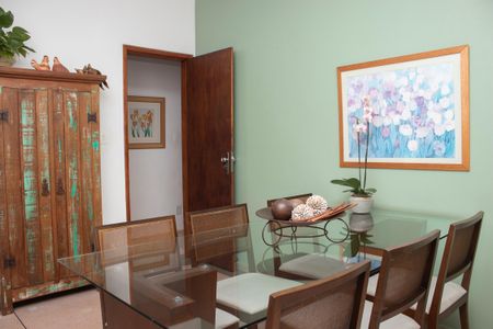 Apartamento à venda com 98m², 3 quartos e 1 vaga Apartamento à venda com 98m², 3 quartos e 1 vagaSala
