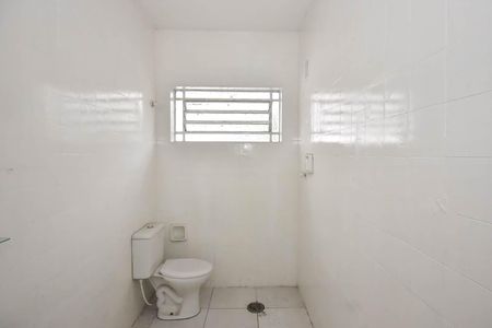 Casa para alugar com 300m², 3 quartos e 10 vagas Casa para alugar com 300m², 3 quartos e 10 vagasBanheiro 1