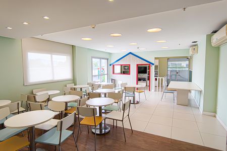 Apartamento à venda com 77m², 2 quartos e 1 vaga Apartamento à venda com 77m², 2 quartos e 1 vagaÁrea comum