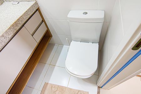 Apartamento à venda com 77m², 2 quartos e 1 vaga Apartamento à venda com 77m², 2 quartos e 1 vagaBanheiro da Suíte