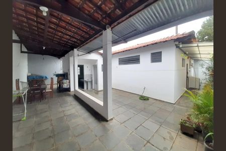 Casa à venda com 280m², 4 quartos e 3 vagas Casa à venda com 280m², 4 quartos e 3 vagasFoto 28