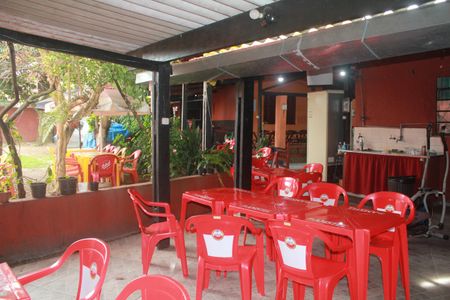 Casa à venda com 880m², 1 quarto e 10 vagasQuintal