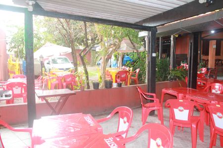 Casa à venda com 880m², 1 quarto e 10 vagasQuintal