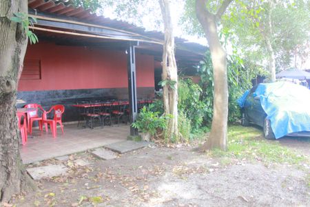 Casa à venda com 880m², 1 quarto e 10 vagasQuintal