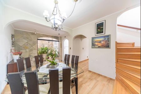 Casa à venda com 177m², 3 quartos e 3 vagas Casa à venda com 177m², 3 quartos e 3 vagasSala de jantar