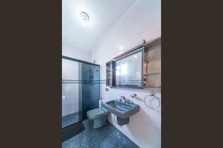 Casa à venda com 177m², 3 quartos e 3 vagas Casa à venda com 177m², 3 quartos e 3 vagasBanheiro Social