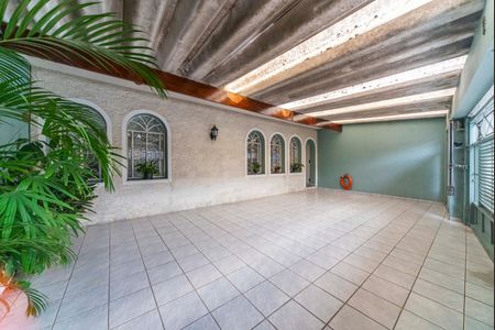 Casa à venda com 177m², 3 quartos e 3 vagas Casa à venda com 177m², 3 quartos e 3 vagasGaragem