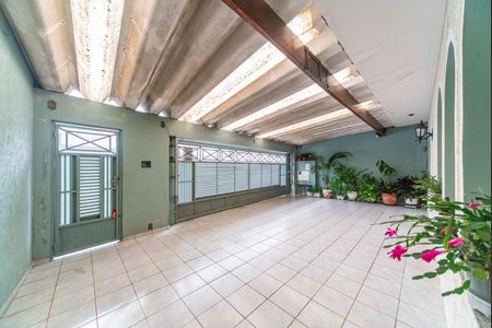 Casa à venda com 177m², 3 quartos e 3 vagas Casa à venda com 177m², 3 quartos e 3 vagasGaragem