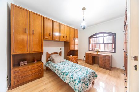 Casa à venda com 177m², 3 quartos e 3 vagas Casa à venda com 177m², 3 quartos e 3 vagasQuarto 2
