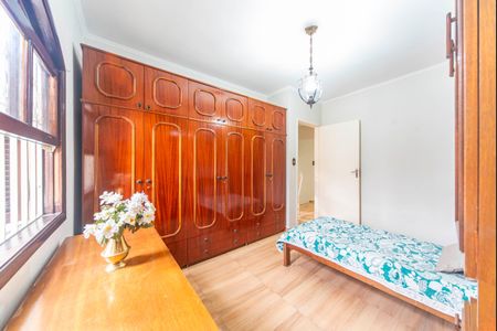 Casa à venda com 177m², 3 quartos e 3 vagas Casa à venda com 177m², 3 quartos e 3 vagasQuarto 2