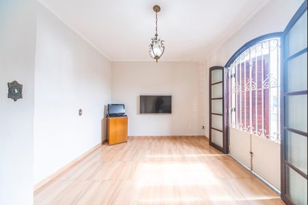 Casa à venda com 177m², 3 quartos e 3 vagas Casa à venda com 177m², 3 quartos e 3 vagasQuarto 1