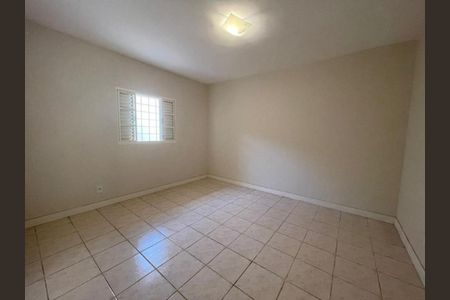 Casa à venda com 190m², 5 quartos e 3 vagas Casa à venda com 190m², 5 quartos e 3 vagasFoto 48